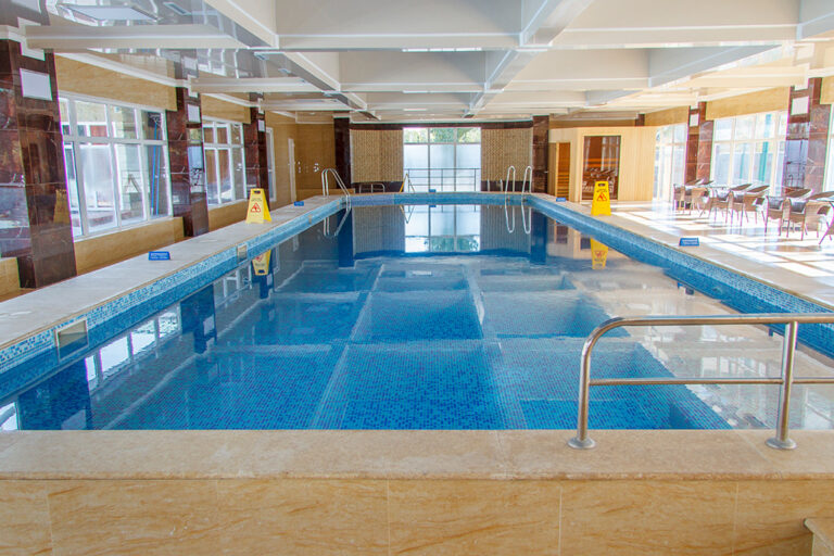 indoor swimming pool 02 768x512